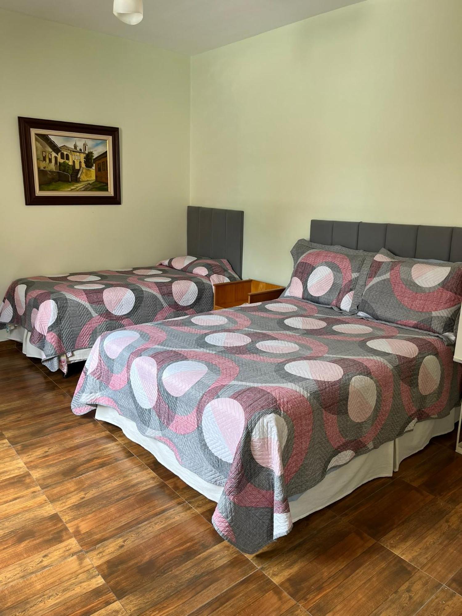 Pousada Familiar Vilage Bed & Breakfast Homestay Volta Redonda Exterior photo