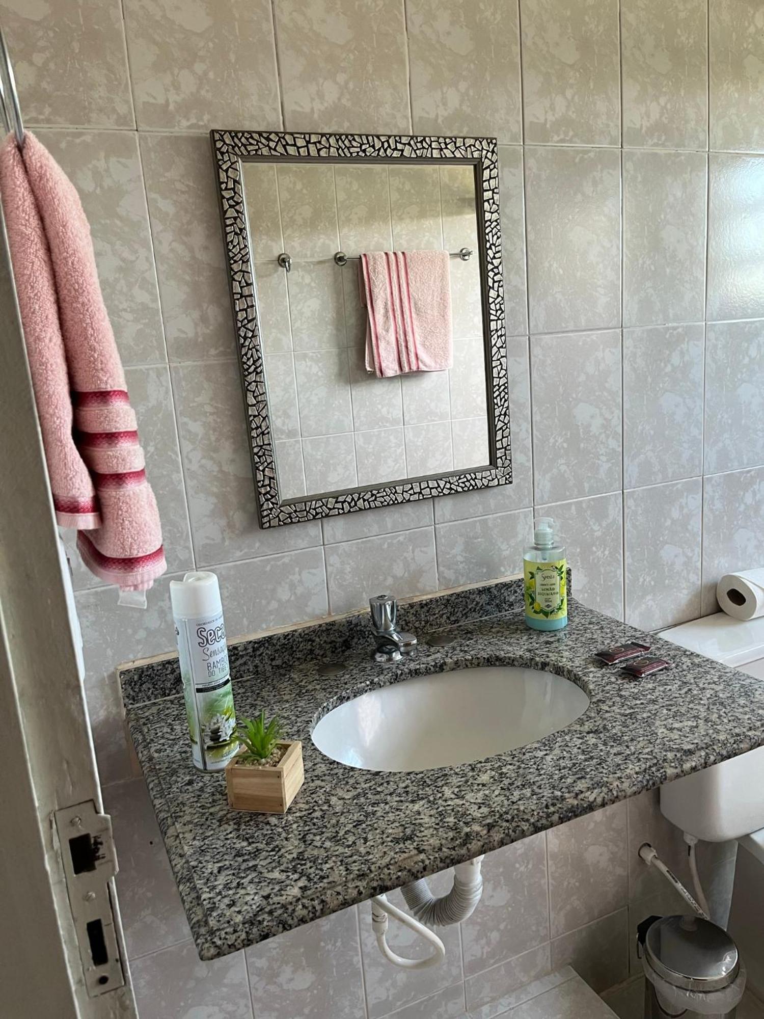 Pousada Familiar Vilage Bed & Breakfast Homestay Volta Redonda Exterior photo